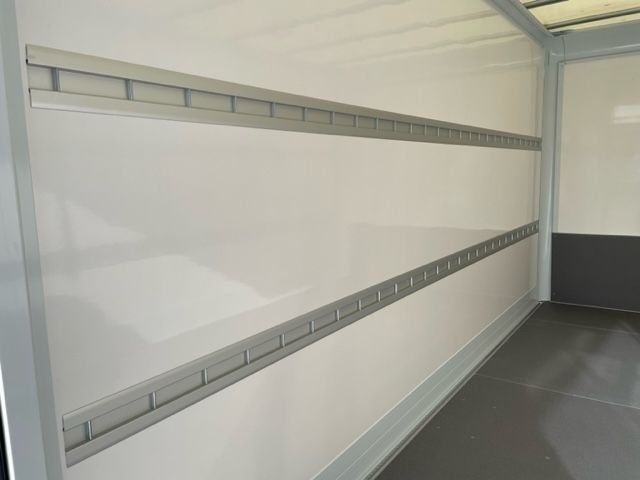 Fahrzeugabbildung Ford Transit L4 Einzelkabine Koffer GJR Ladebordwand