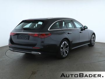 Mercedes E 220 - 2