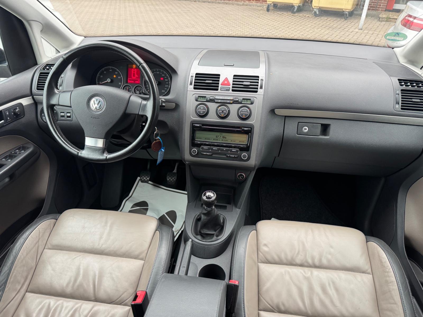 Volkswagen Touran 2009 — photo 8