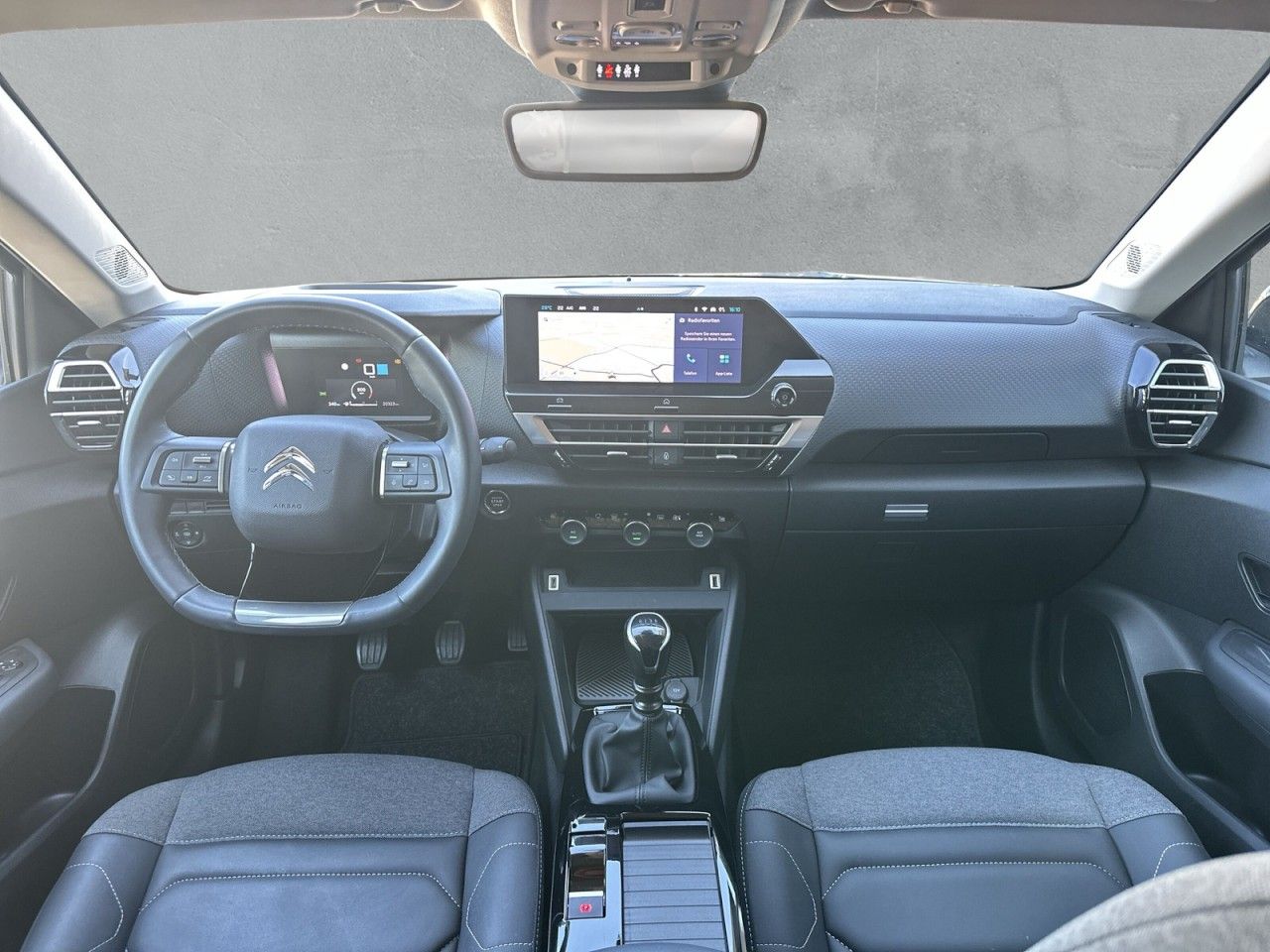 Fahrzeugabbildung Citroën C4 PureTech 130 S&S SHINE