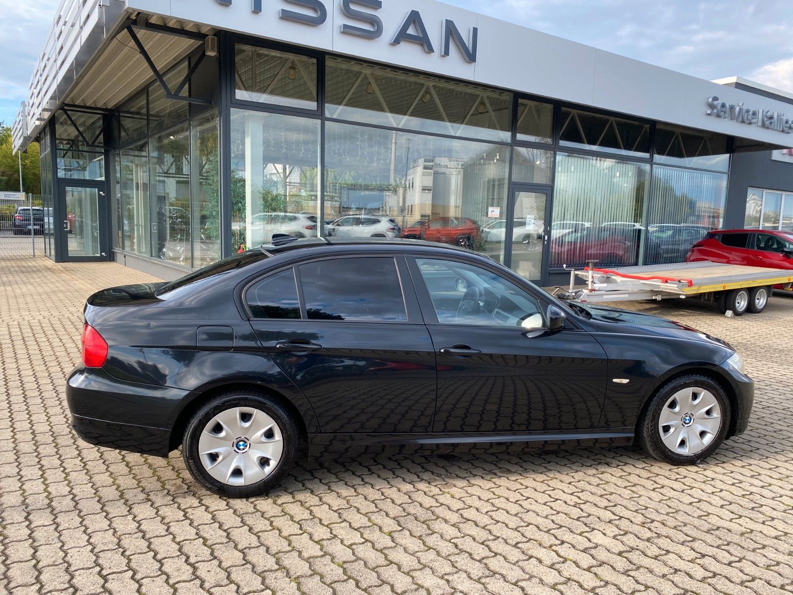 Fahrzeugabbildung BMW 318 Baureihe 3 Lim. 318i