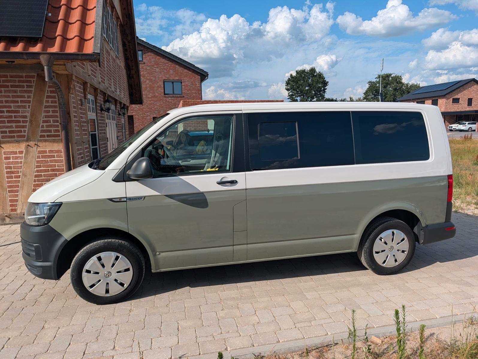 Volkswagen T6 Transporter Kombi