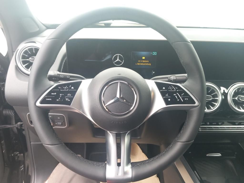 Fahrzeugabbildung Mercedes-Benz GLB 200 d Pano-Dach*Multibeam*Keyless-Go*Kamera*