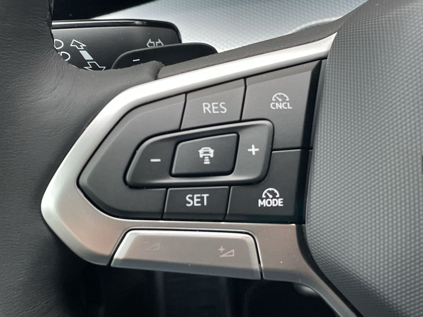 Golf VIII 1.5 eTSI DSG Energy Navi/ACC/Kamera/LE