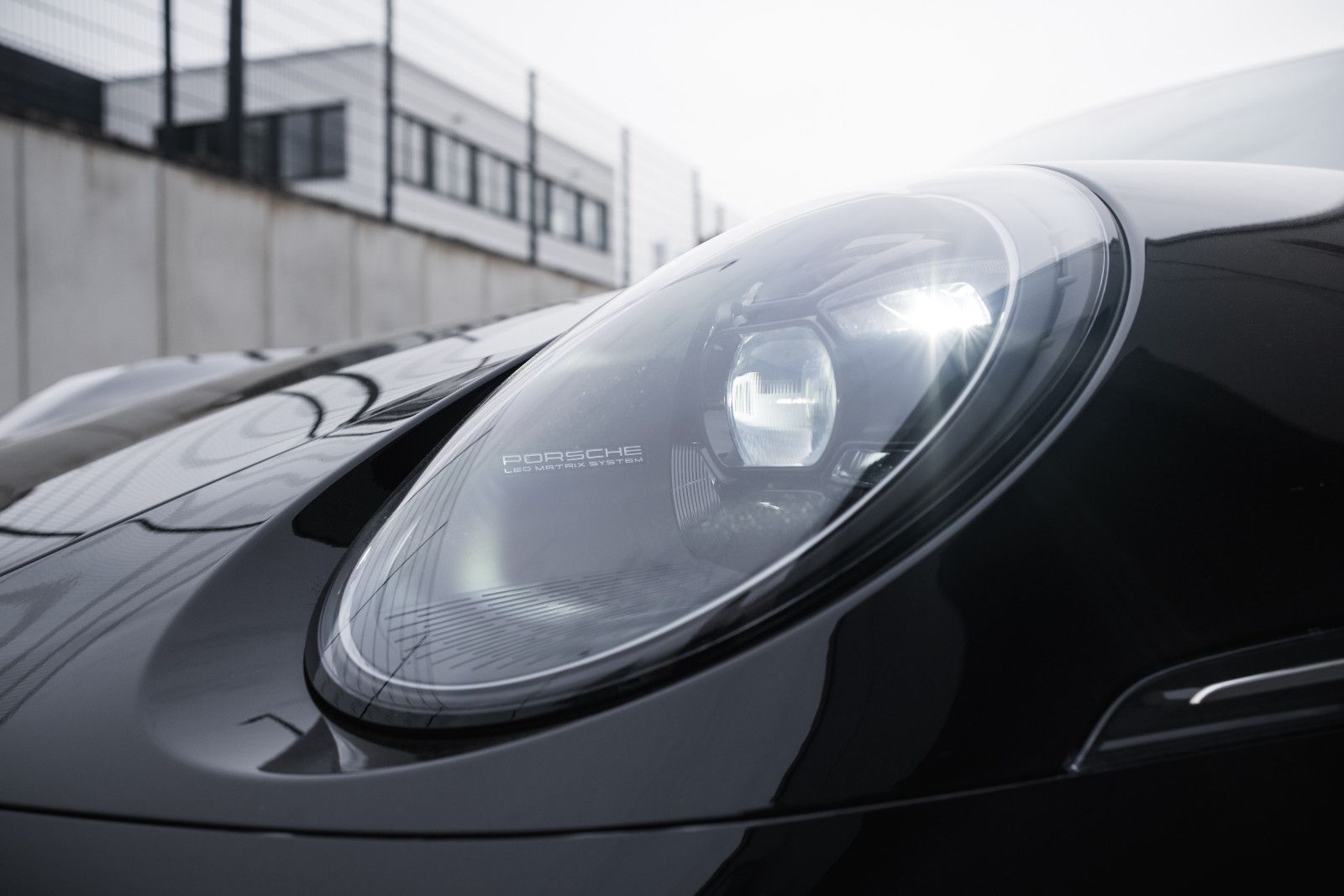 Fahrzeugabbildung Porsche 992/911 Turbo S-Heritage Paket-Nachtsicht-LED