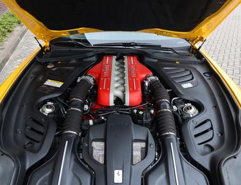 2018 Ferrari GTC4LUSSO — миниатюра 22
