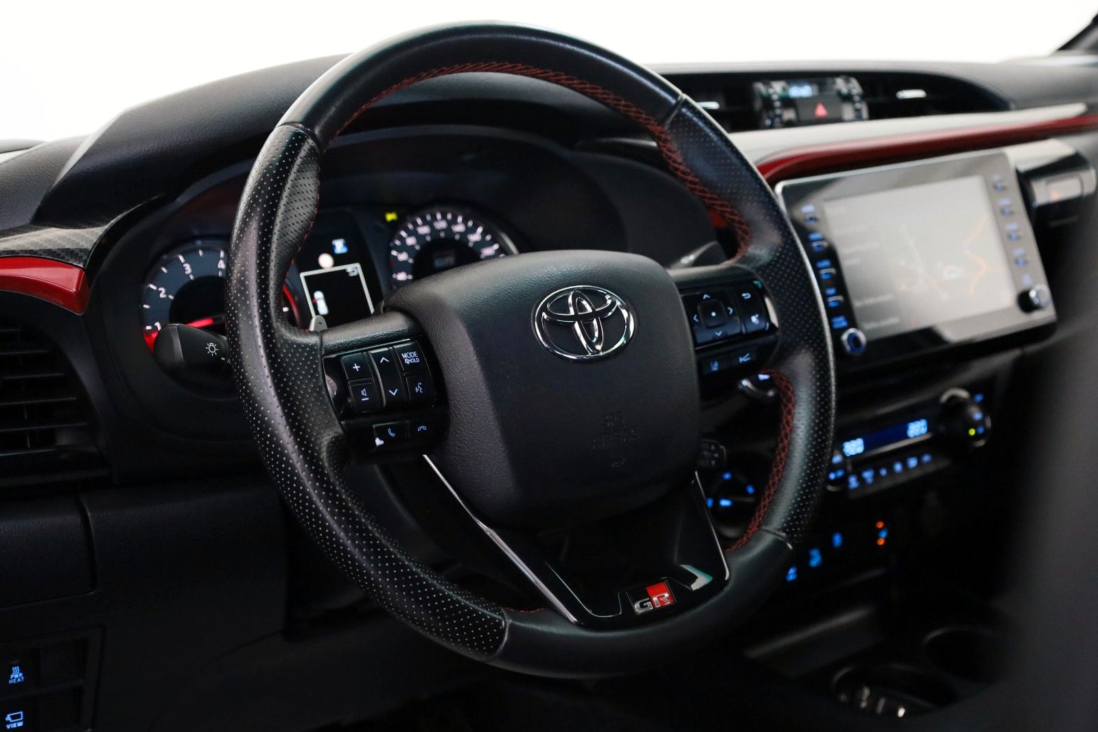 Fahrzeugabbildung Toyota Hilux 2.8 D-4D GR Sport,Alcantara,ACC,Rollo, AHK