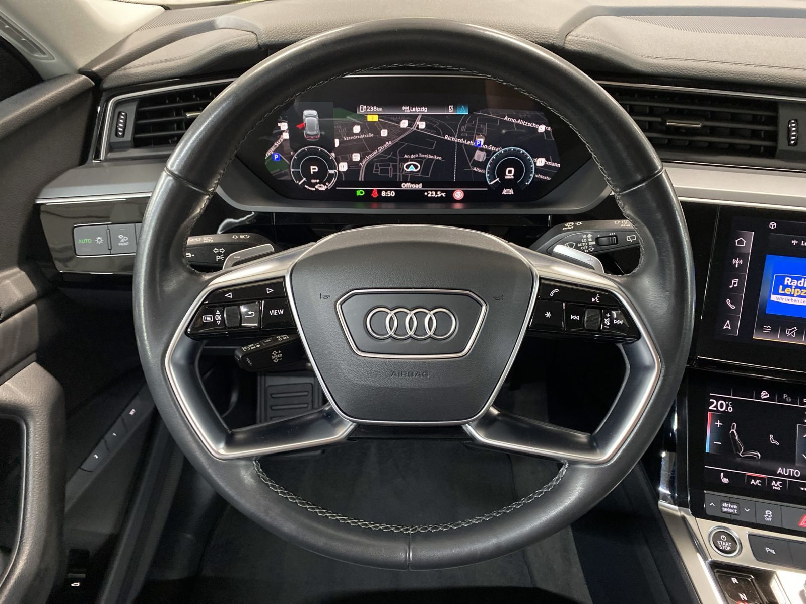 Audi Q8 e-tron - Bild 11