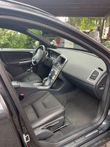 Volvo Neuer Motorblock Volvo XC 60 D4 AWD Momentum  - Volvo XC60: Volv