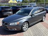 Volvo V70 Momentum AHK Bi-Xenon PDC Navi Vollleder SHZ - gebrauchte Volvo V70 aus dem Jahr 2009