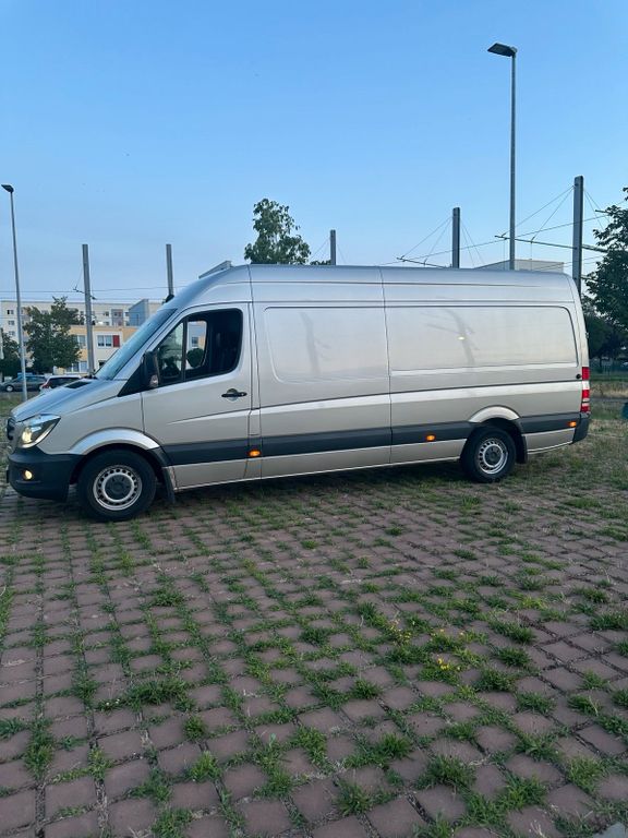 Image of Mercedes-Benz Sprinter