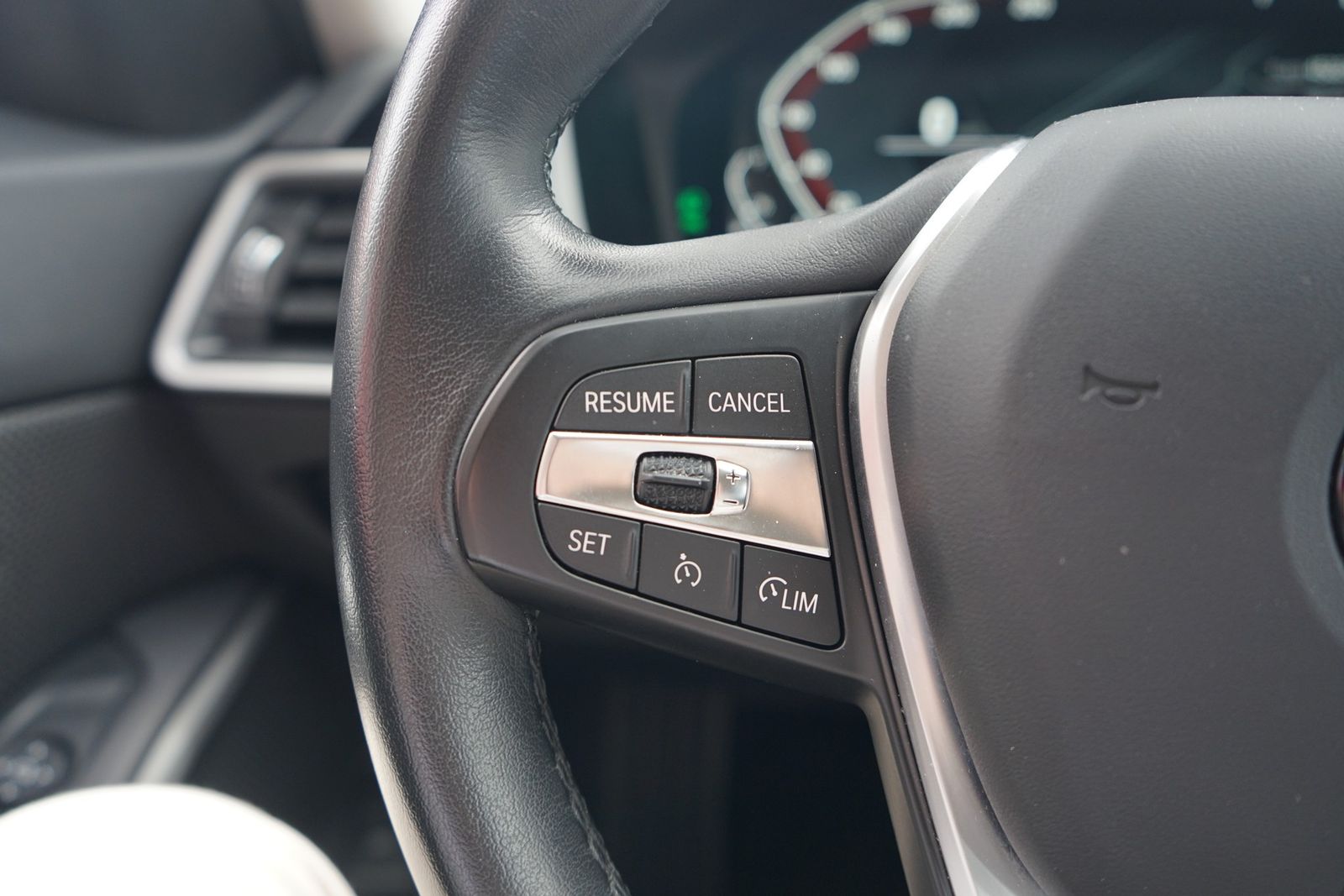 BMW 318i Advantage Aut. LED Navi Totwinkel Keyless foto 25