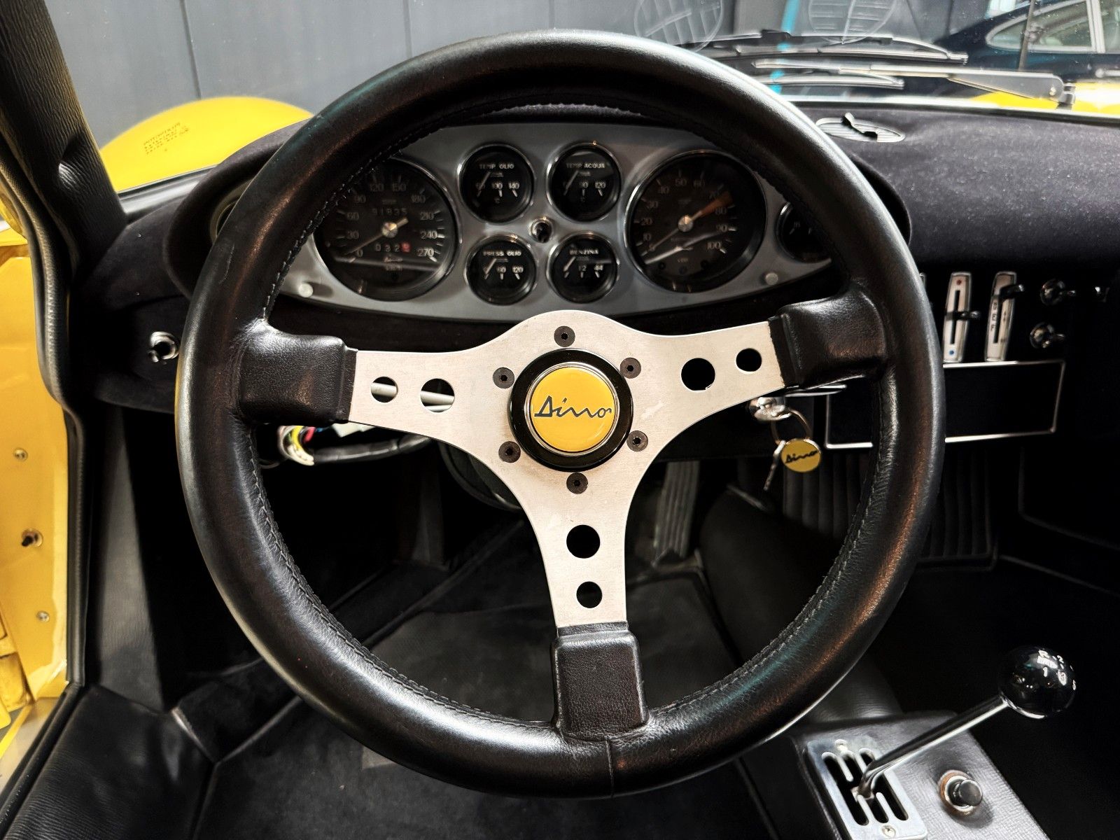 Fahrzeugabbildung Ferrari Dino 246 GT + Giallo Fly + Vollrest. + Zustand 1
