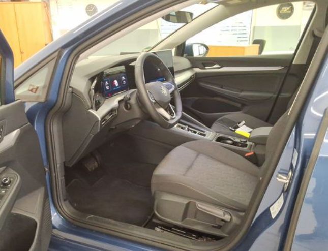 Volkswagen Golf VIII 1.5 eTSI DSG Life NAVI ACC LED foto 4