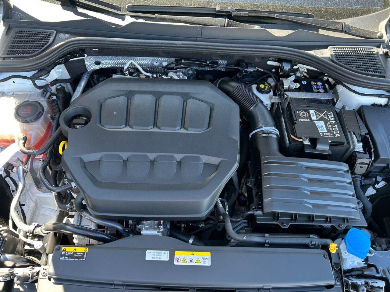 Volkswagen Golf VIII 2.0 TSI GTI,SHZ,LED+,NWS,APP,19483KM!, миниатюра 16