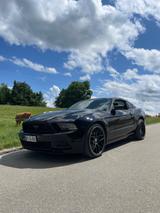 Ford Mustang V6 3.7 CARFAX Schaltgetriebe  - Ford Mustang Gebrauchtwagen in München