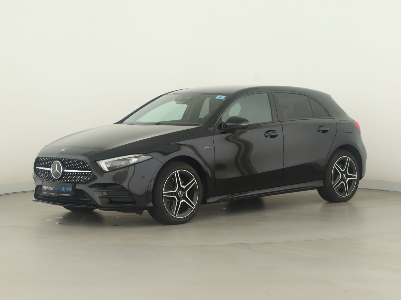 Mercedes-Benz A 250 e AMG Multibeam Night Burmester Distronic foto 5