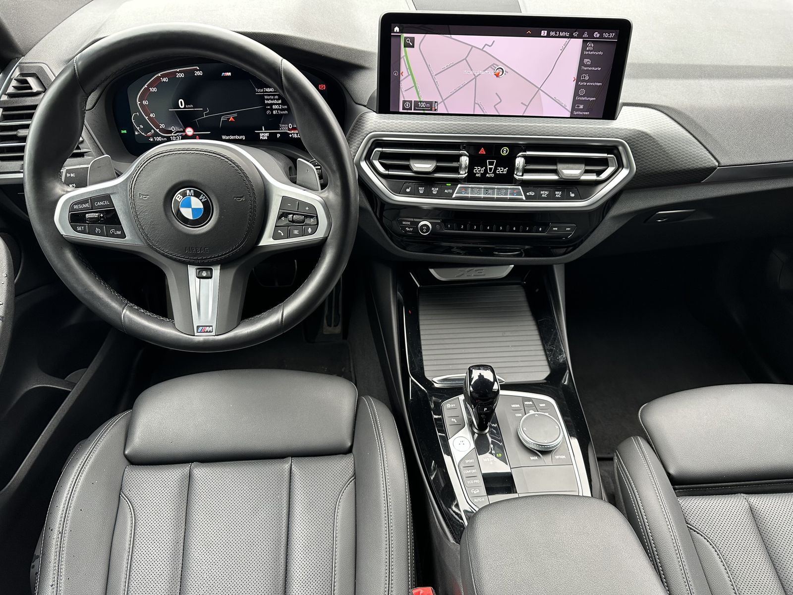 Fahrzeugabbildung BMW X3 xDrive30i M-Sport NAV+LED+AHK+HIFI+19ZOLL+LHZ
