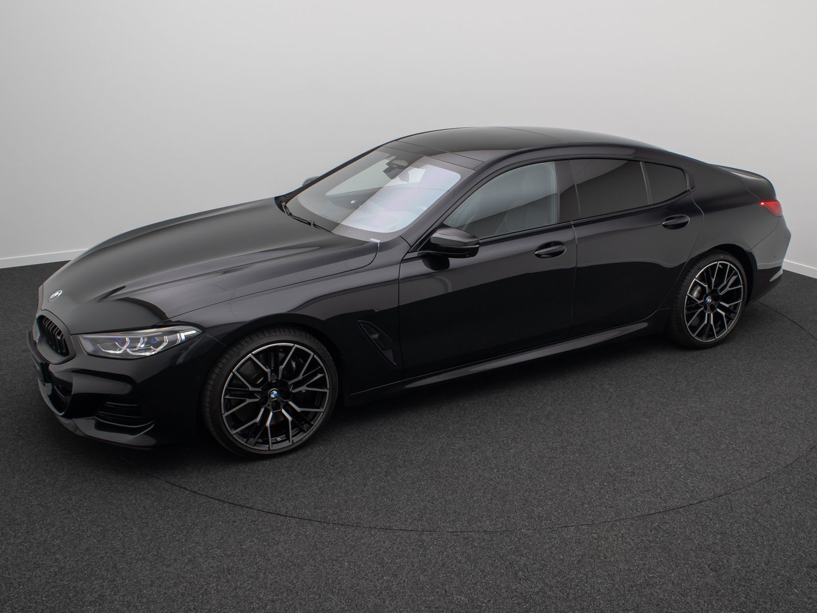 Fahrzeugabbildung BMW M850i xD GC 360° Laser SoftCl DisplKey Belüftung