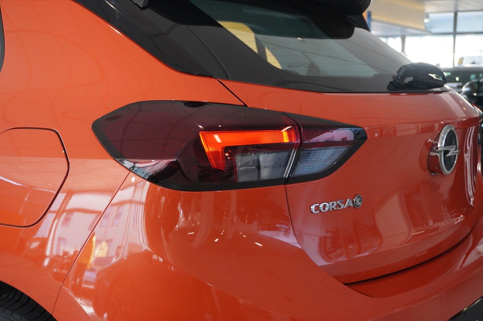 Fahrzeugabbildung Opel Corsa-e F EDITION 7KW NAVI/VIRT/DAB/TEMP/WÄRMEP