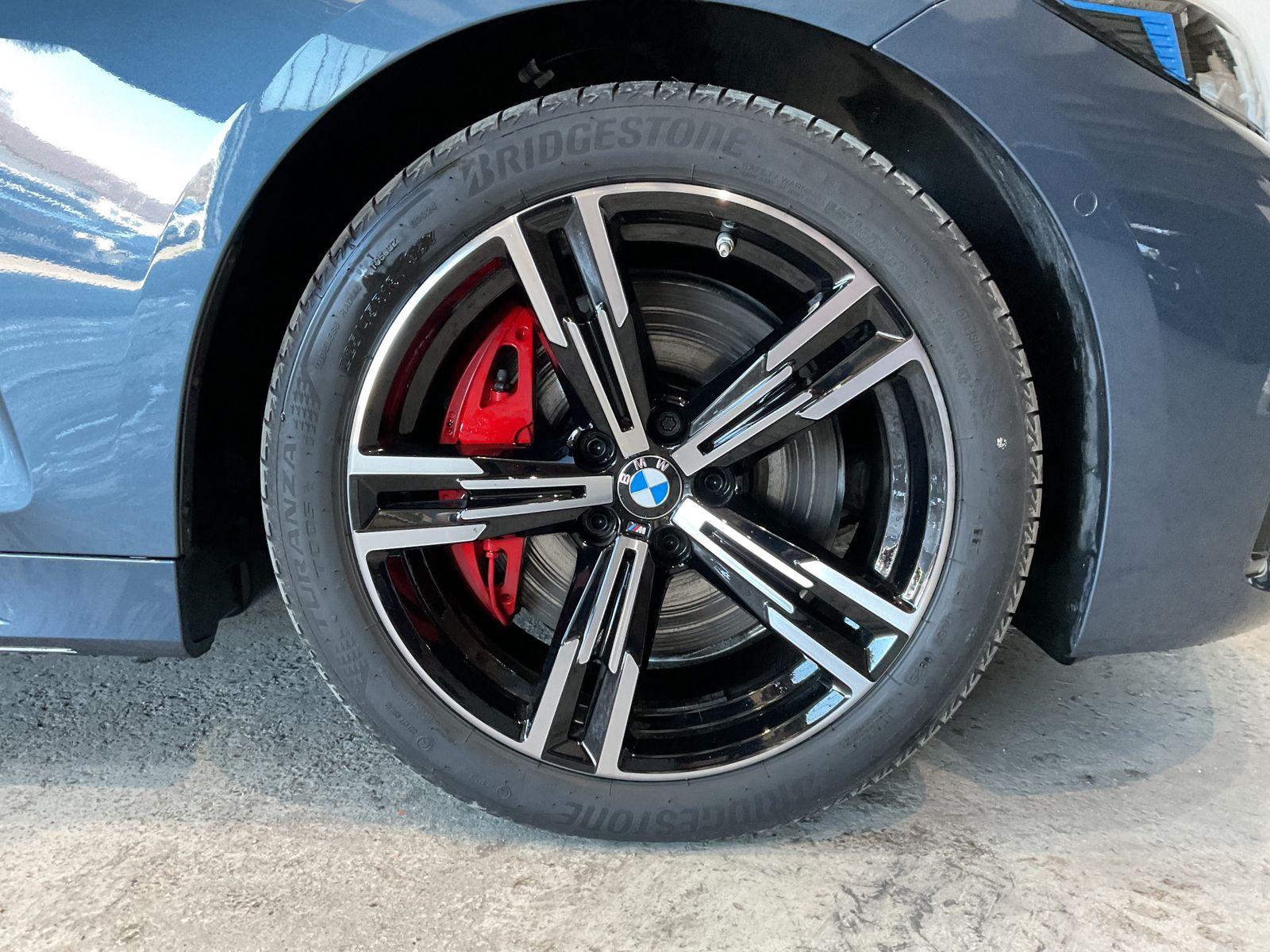 Fahrzeugabbildung BMW M440i xDrive |Nackenwärmer |Harman Kardon |M Spo