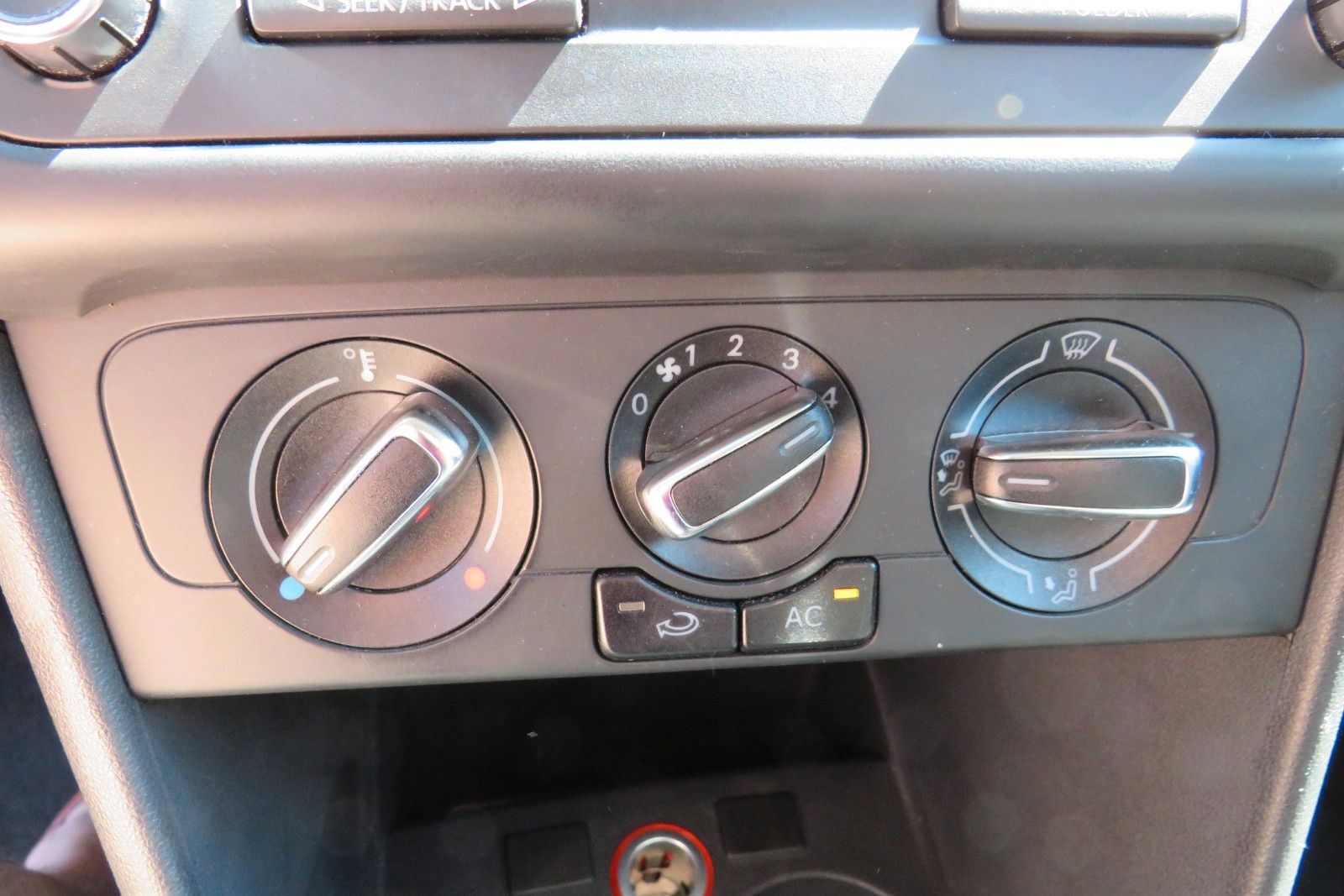 Fahrzeugabbildung Volkswagen Polo V Comfortline KLIMA RADIO SCHECKHEFT