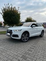 Audi Q5 2.0 TDI quattro S tronic sport - Audi Q5 Gebrauchtwagen in Köln