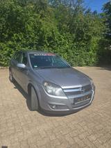 Opel Astra 1.9 - Opel Astra aus 2004 mit Diesel-Antrieb