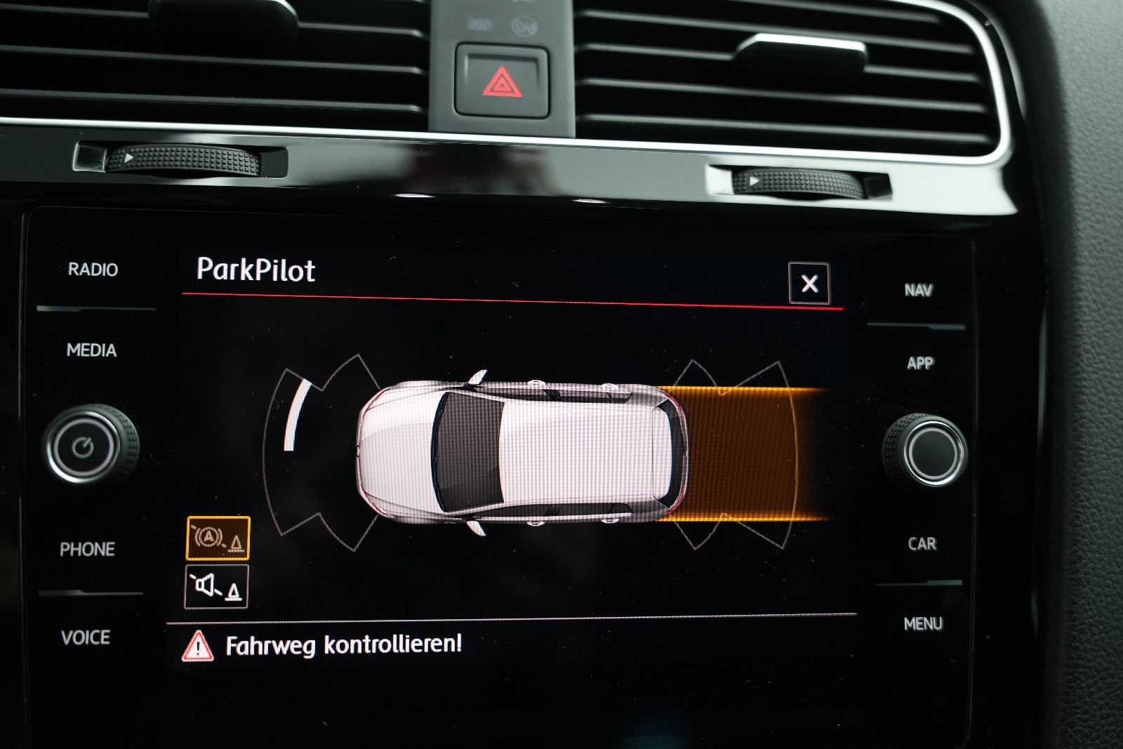 Fahrzeugabbildung Volkswagen Golf VII GTI Performance *Virtual*Automatik*SHZ*