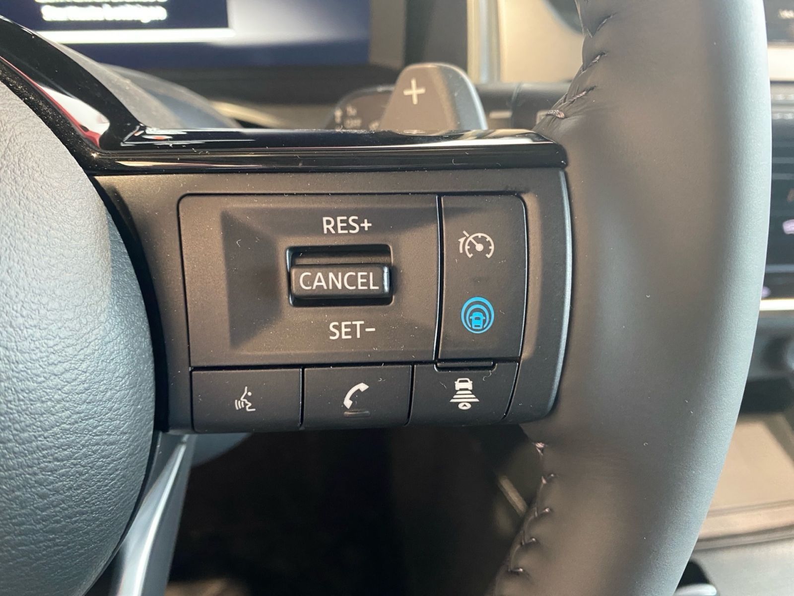 Fahrzeugabbildung Nissan Qashqai 1.3 DIG-T Xtronic MHEV N-Connecta *360'K