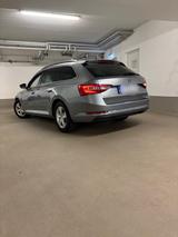 Skoda Superb 2.0 TDI SCR DSG Ambition - mit Garantie - Skoda Superb Gebrauchtwagen in Hamburg