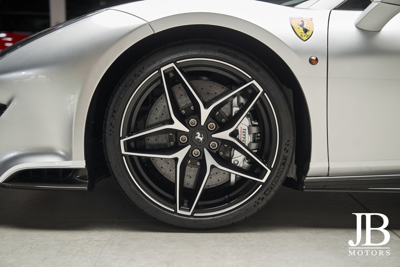 Fahrzeugabbildung Ferrari 488 Pista Spider Tailormade Special Carbon Lift