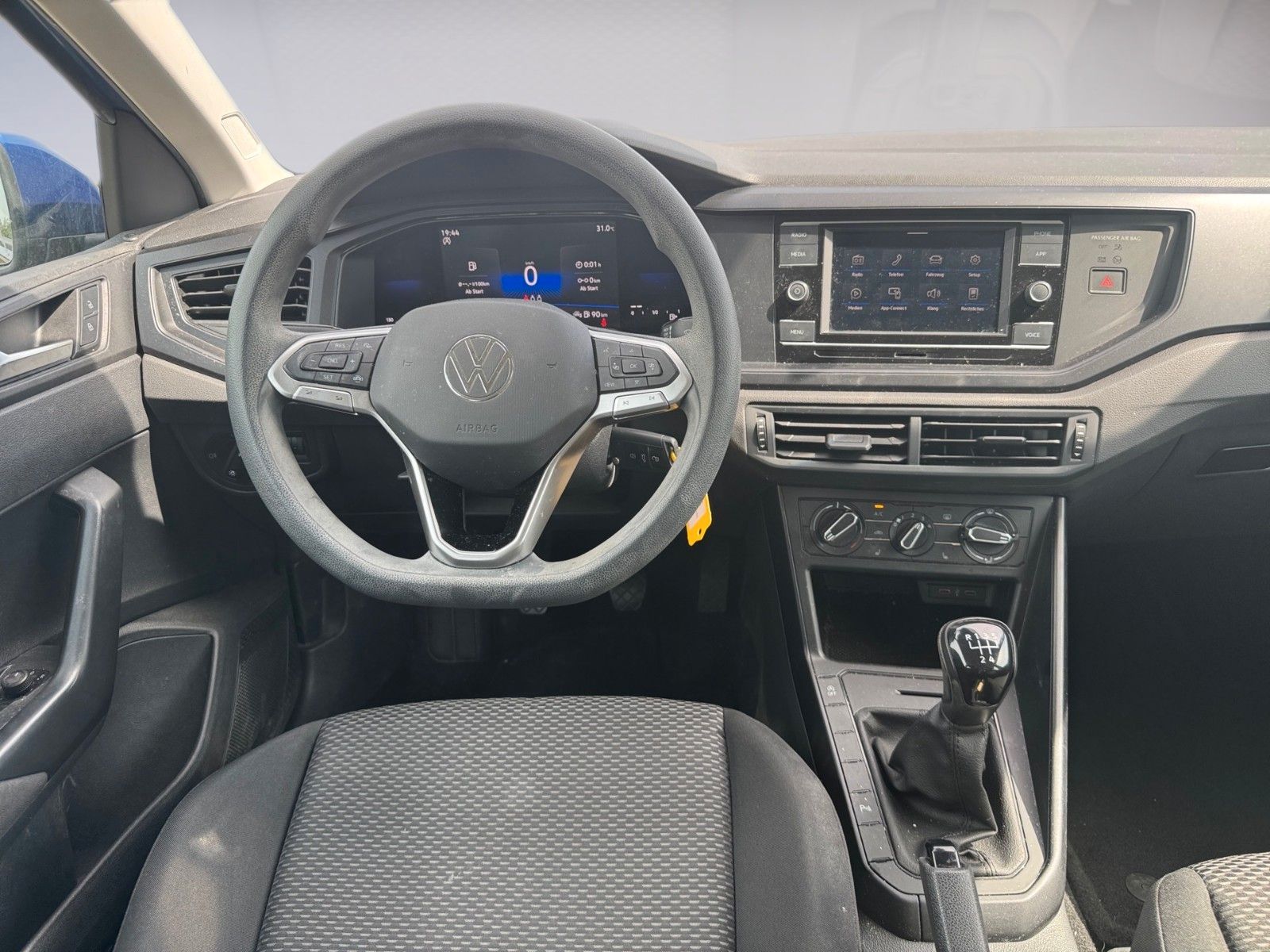 Fahrzeugabbildung Volkswagen Polo VI 1.0 MPI