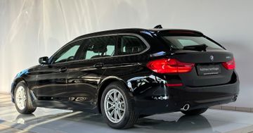 Fahrzeugabbildung BMW 520d Alarm ParkAssist Kamera LED LiveCockpitPlus