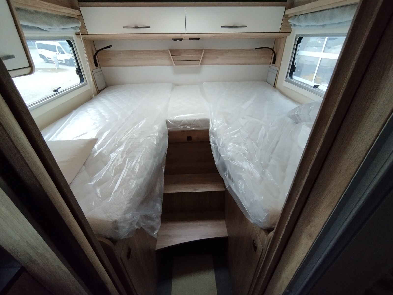 Fahrzeugabbildung Eura Mobil Profila T PT726EB Mondial Plus Paket, Zusatzbett