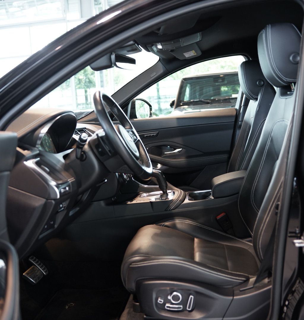 Jaguar E Pace