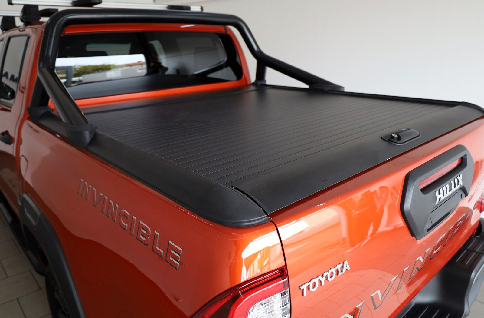 Fahrzeugabbildung Toyota Hilux 2.8 D-4D Invincible,AWD,Leder,ACC,Rollo