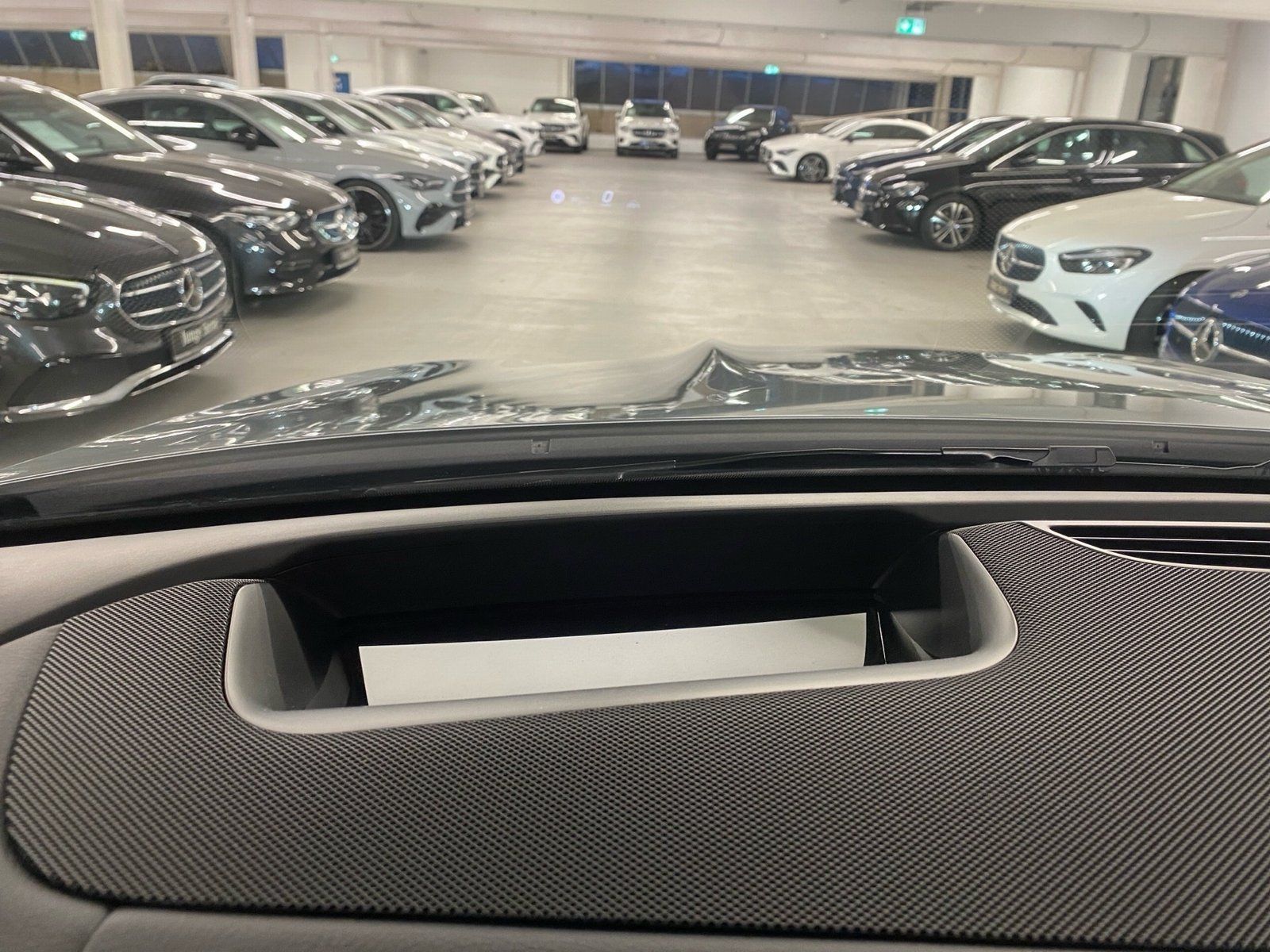 Fahrzeugabbildung Mercedes-Benz GLE 300 d 4M AMG*AHK*Airmatic*Distro*Pano*Burme*