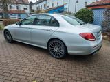 Mercedes-Benz E 400 4MATIC AMG Line Autom. AMG Line - Mercedes-Benz E-Class in Frankfurt (Main)