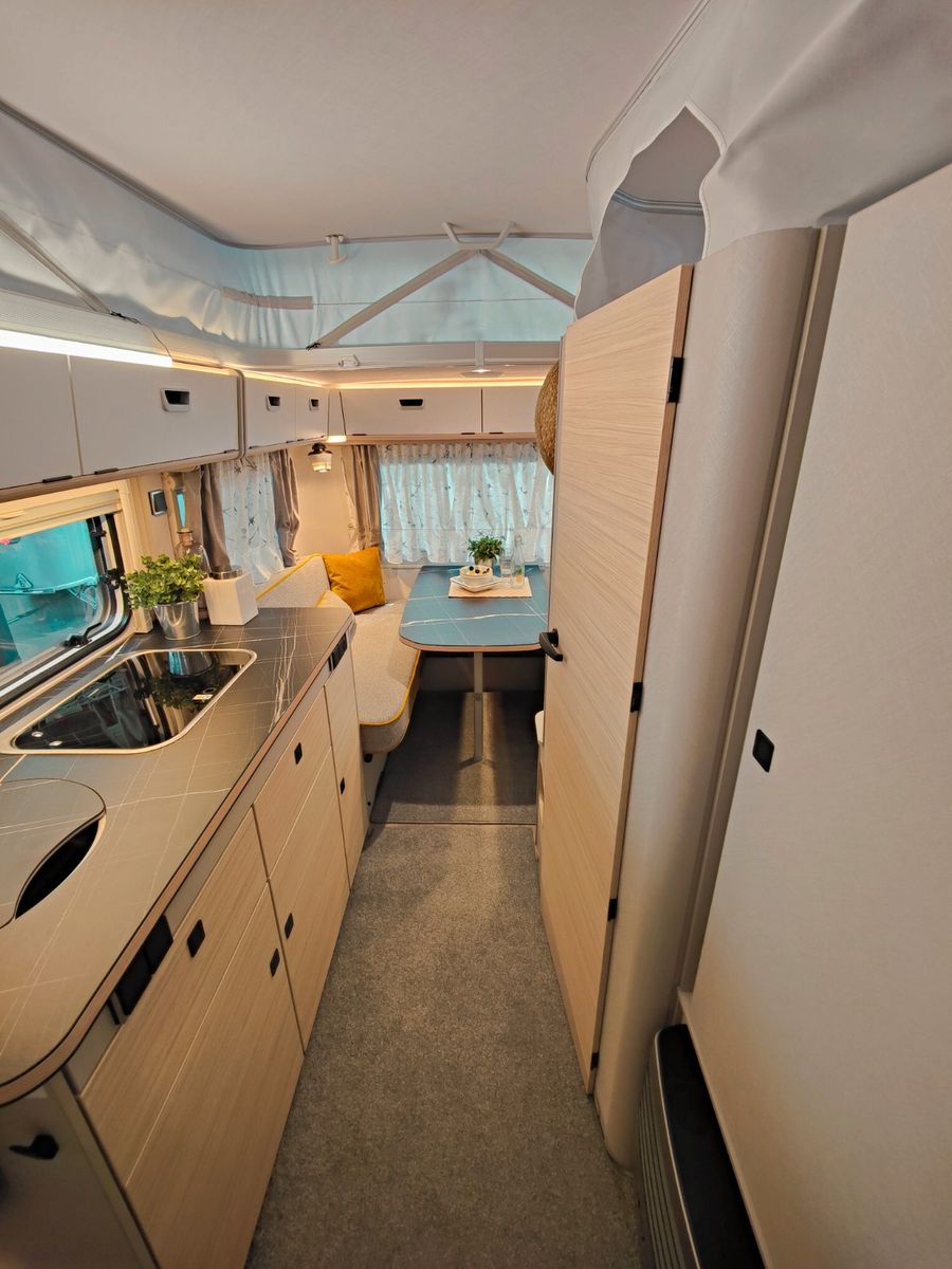 Fahrzeugabbildung HYMER / ERIBA / HYMERCAR Touring 560 Legend Urban 2026