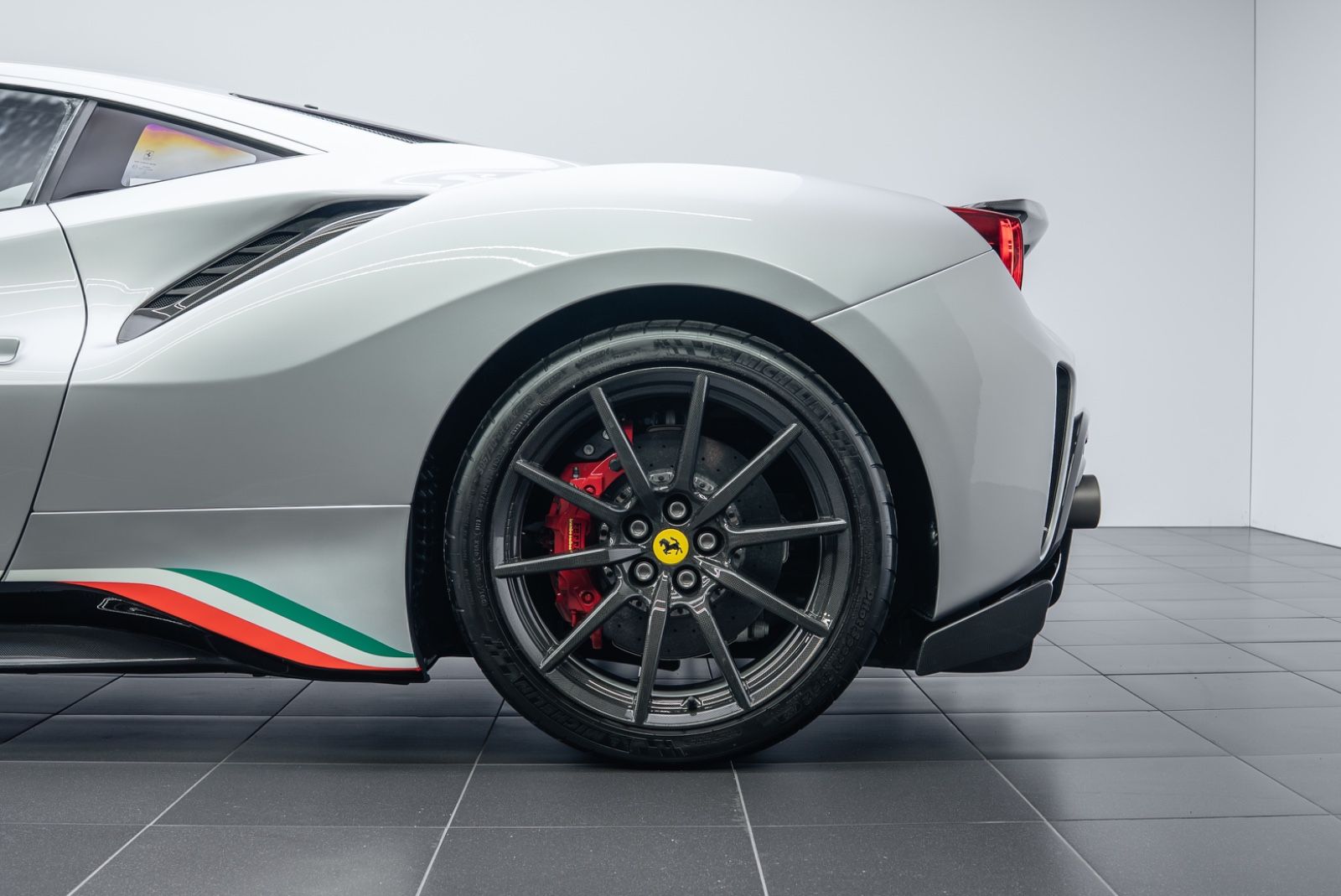 Fahrzeugabbildung Ferrari 488 Pista Piloti TOP/1. HD/LIMITED/CARBON/NEW