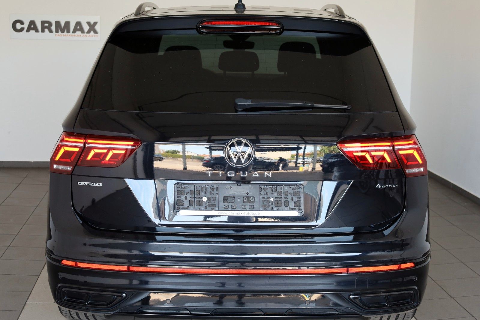 Fahrzeugabbildung Volkswagen Tiguan Allspace R-Line 4M Navi,HUD,Panorama,ACC