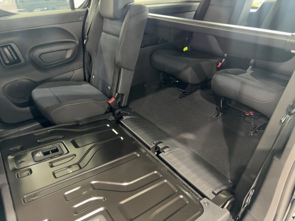 Fahrzeugabbildung Fiat Qubo L 7-Sitzer ICON 1.5 Diesel,LMF,Rückfahrkam,