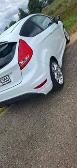 Ford Fiesta 1,6 Ti-VCT Sport/Frost-Weiß/Indiv.-P.... - Ford Fiesta aus 2010: 1.6