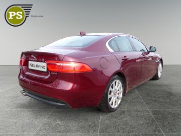 Jaguar XE - 2