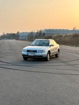 Audi A4 B5 1.6 - Audi A4 aus 1997: 1.6