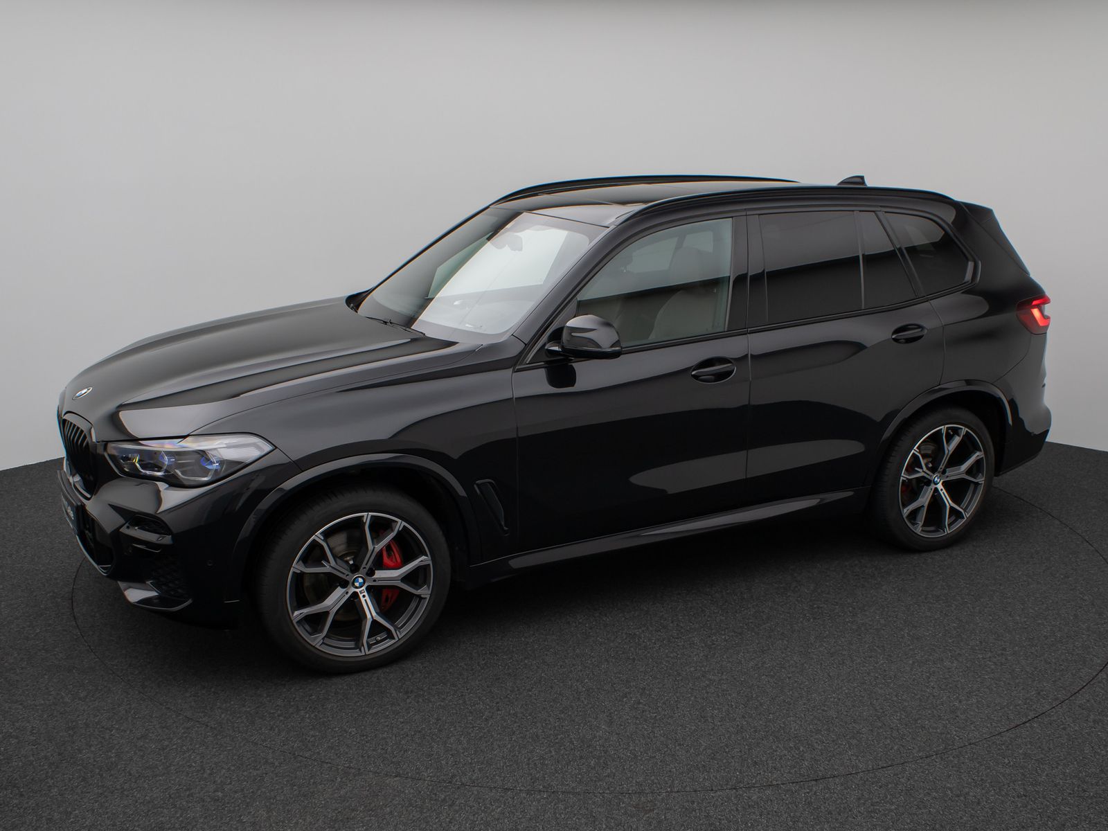 Fahrzeugabbildung BMW X5 xD30d M Sport Panorama Laser Kamera HUD HiFi