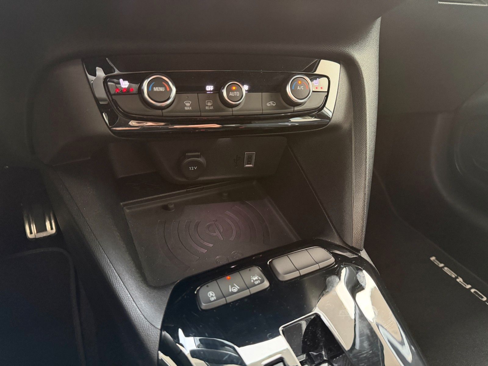 Fahrzeugabbildung Opel Corsa F 1.2 Turbo GS KlimaA,LED,Navi,SHZ,ACC,PDC