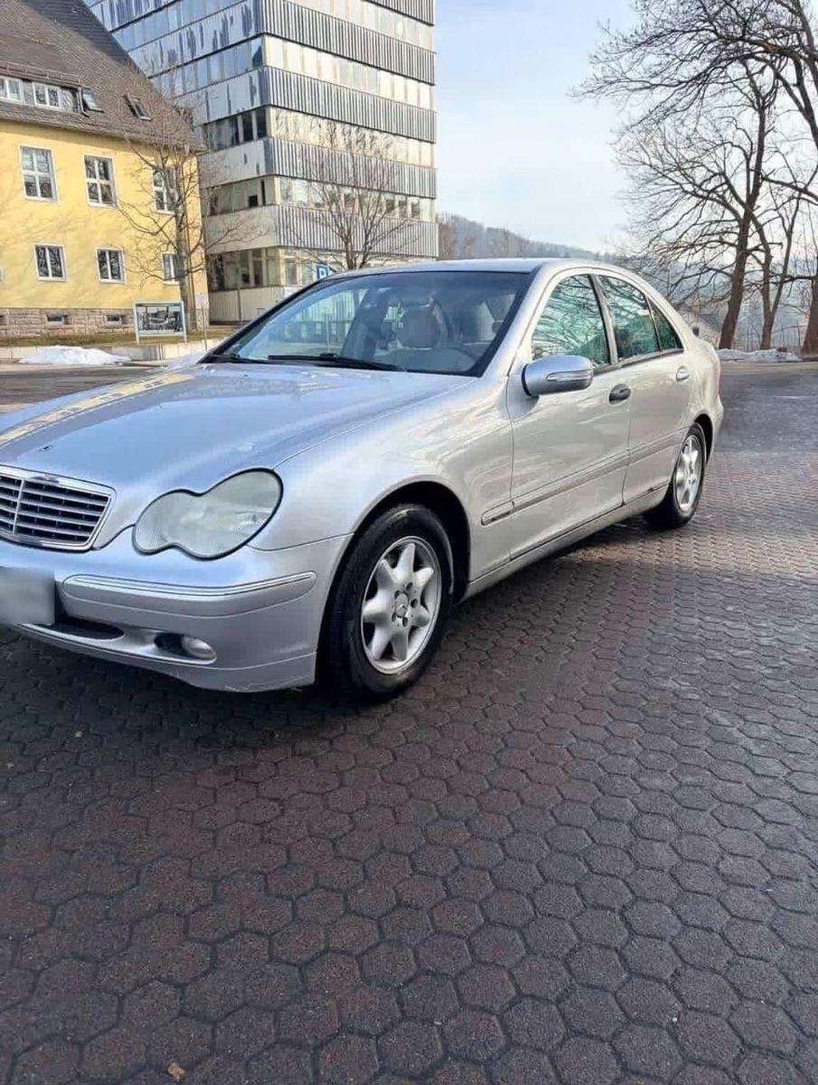 Mercedes-Benz C 180