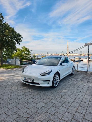 TESLA Model 3 Standard-Reichweite Plus - Hinterrad...